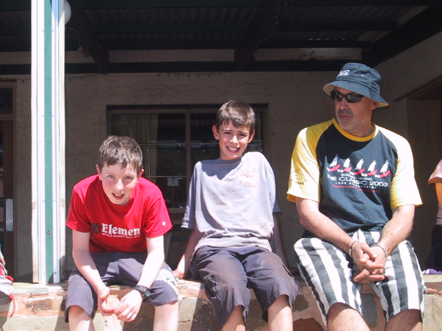 3 Boys on the Wall Blinman.JPG  (114.5 Kb)